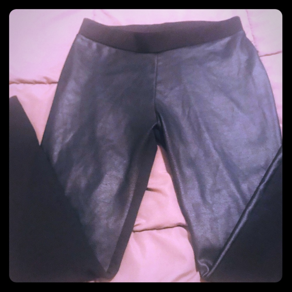 Super cute faux leather leggings